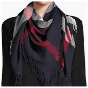 BURBERRY LONDON HOUSR CHECK WRAP / SCARF.